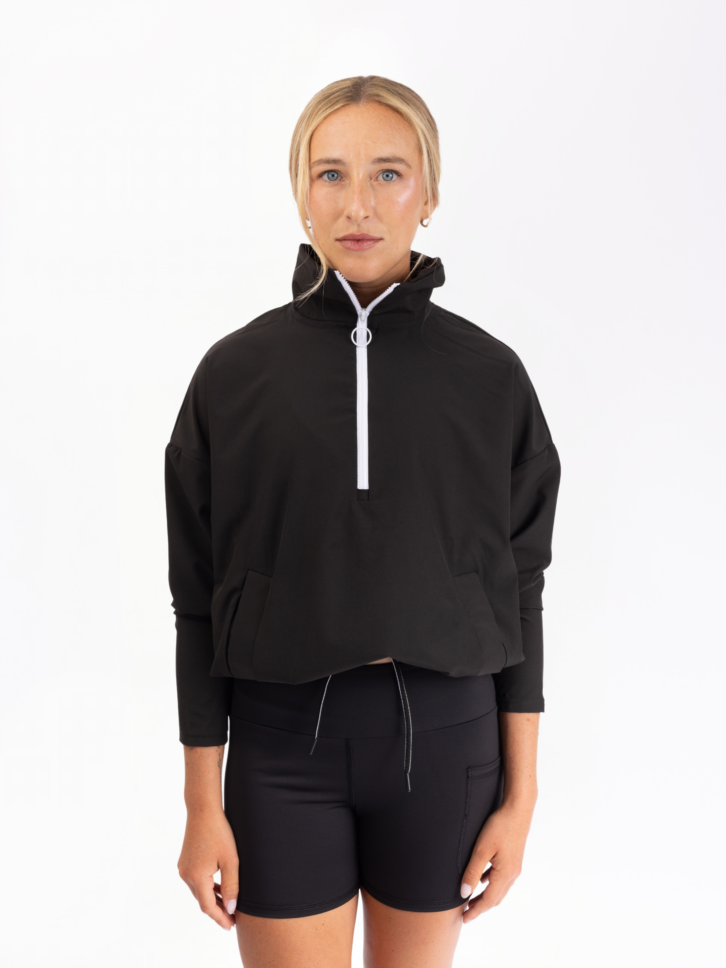 THE ROUTINE JACKET IN BLACK